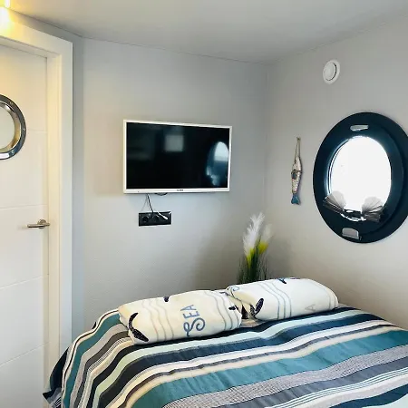 보트호텔 Hausboot Hafenprinz *