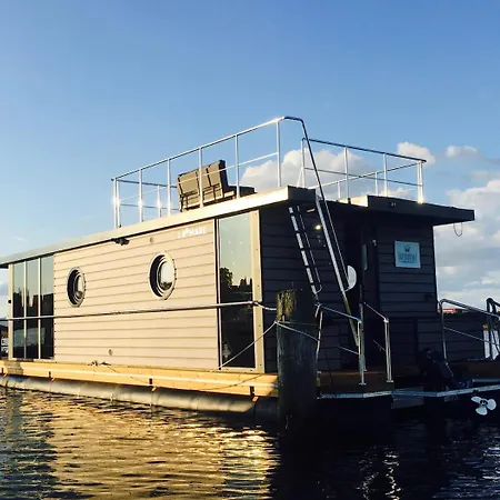Hausboot Hafenprinz 뤼베크