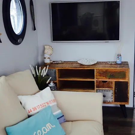 Hausboot Hafenprinz Botel