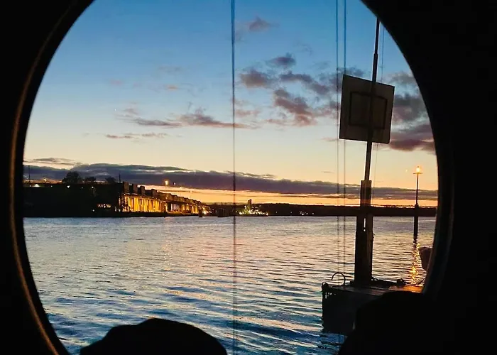 Hausboot Hafenprinz Botel *