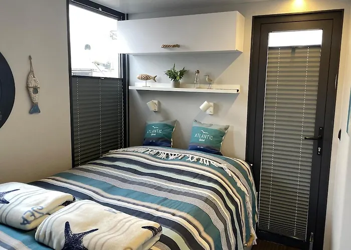 Hausboot Hafenprinz * Lübeck